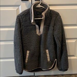 Abercrombie gray sherpa XS